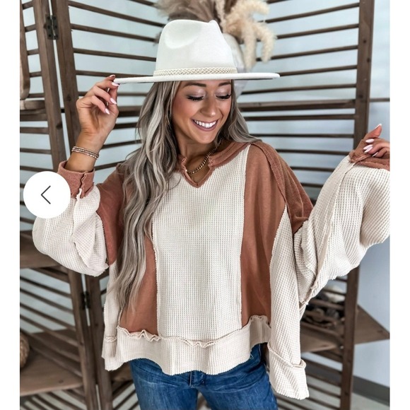 POL Sweaters - POL Colorblock Waffle Knit oversized V Neck Distressed Hem Casual Top Size S